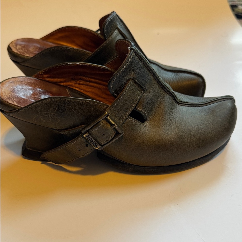 John Fluevog dark green Leather Buckle Shoes - Picture 3 of 11